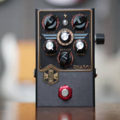 Beetronics Swarm Royal Series Fuzz