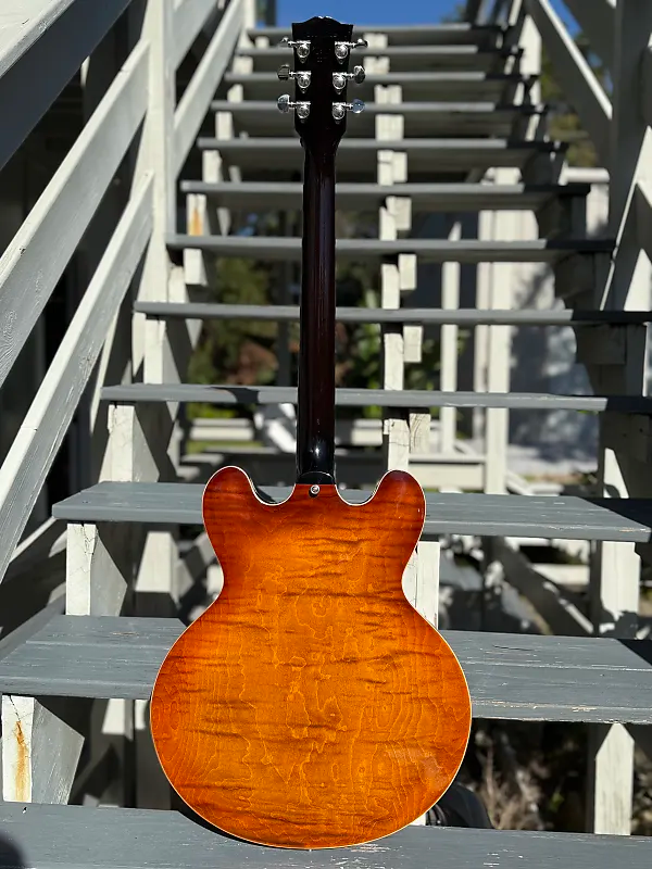 Gibson ES-335 Figured