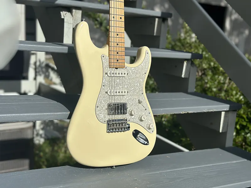 Suhr Classic 2008 Vintage white