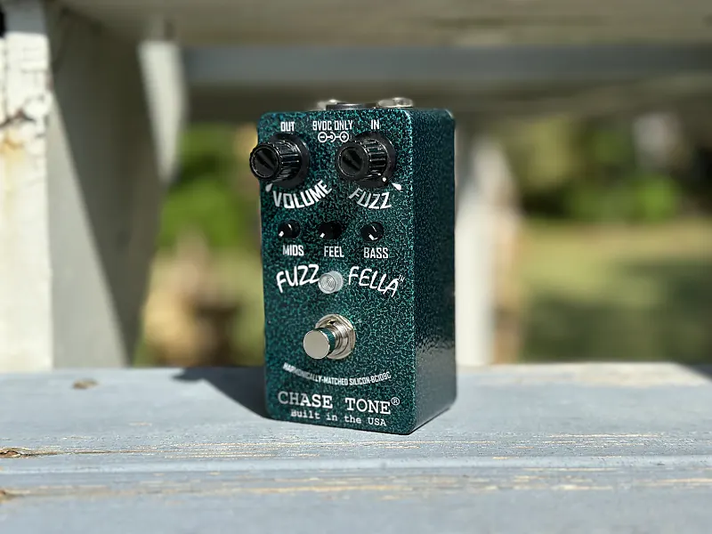 Chase Tone Fuzz Fella BC109C