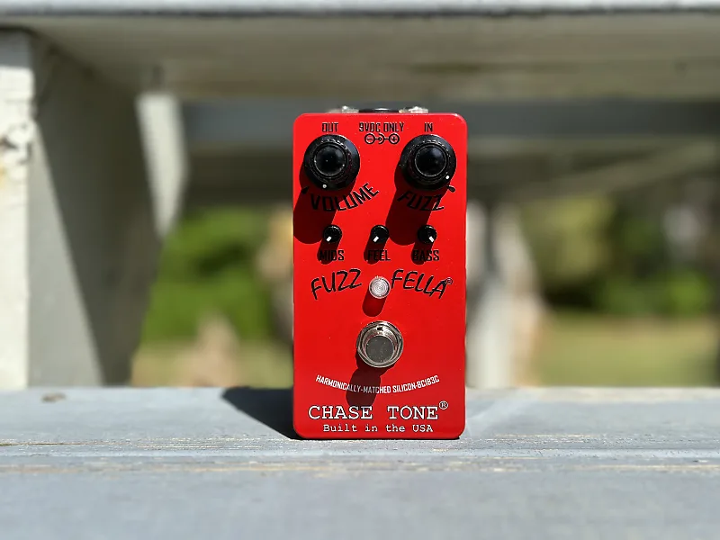 Chase Tone Fuzz Fella BC183C