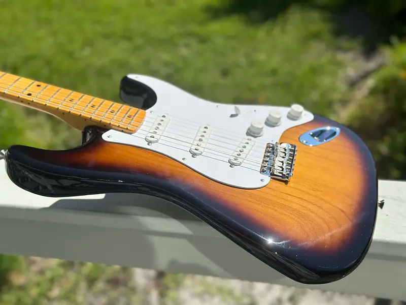 70th Anniversary American Vintage II '54 Stratocaster