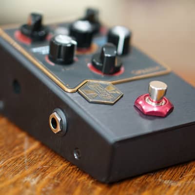 Beetronics Swarm Royal Series Fuzz