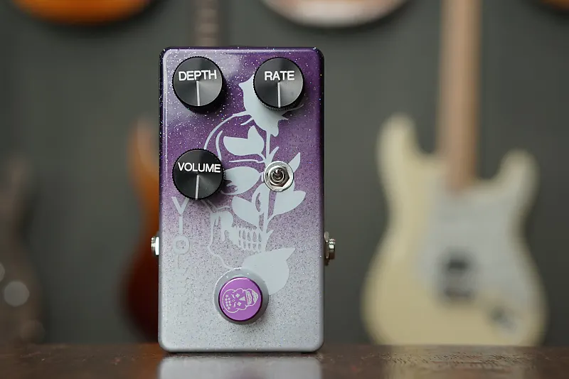 Flattley Guitar Pedals Violet Tremolo